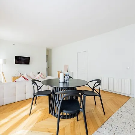 #2bedrooms #artsetmetiers #republique Apartament Paryż