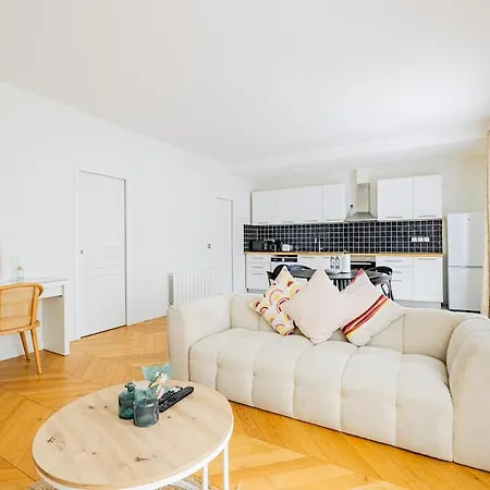Apartament #2bedrooms #artsetmetiers #republique Paryż