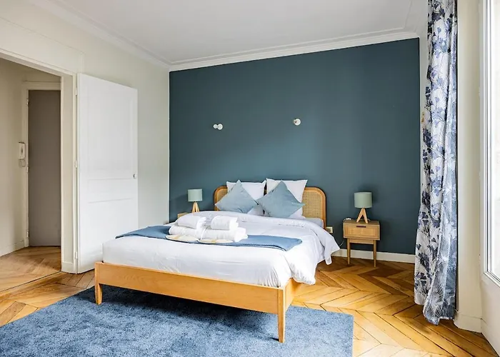 #2bedrooms #artsetmétiers #république * Paris